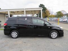 Photo of the vehicle Toyota Wish