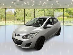 Photo of the vehicle Mazda Demio