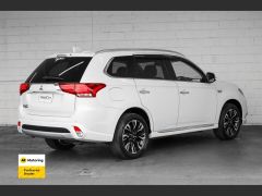 Photo of the vehicle Mitsubishi Outlander