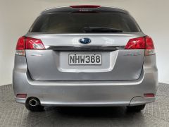 Photo of the vehicle Subaru Legacy