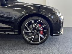 Photo of the vehicle Audi RS Q3