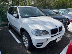 Photo of the vehicle BMW X5