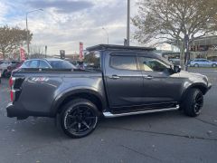 Photo of the vehicle Isuzu D-Max