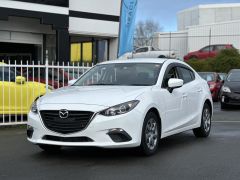 Photo of the vehicle Mazda Axela