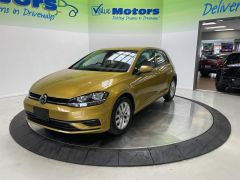 Photo of the vehicle Volkswagen Golf