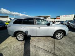 Photo of the vehicle Mitsubishi Outlander