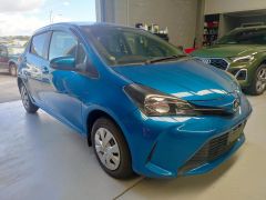 Photo of the vehicle Toyota Vitz