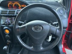 Photo of the vehicle Toyota Vitz