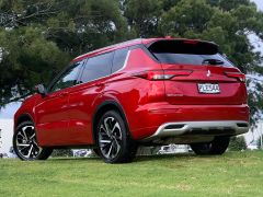 Photo of the vehicle Mitsubishi Outlander