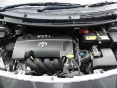 Photo of the vehicle Toyota Vitz