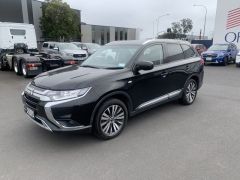 Photo of the vehicle Mitsubishi Outlander