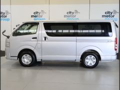 Photo of the vehicle Toyota HiAce