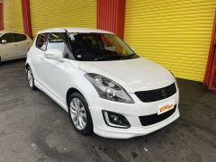 Photo of the vehicle Suzuki Swift