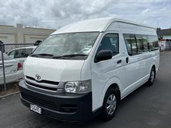 Photo of the vehicle Toyota HiAce