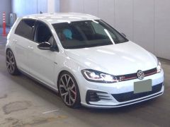 Photo of the vehicle Volkswagen Golf