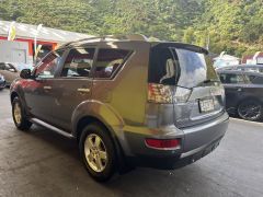 Photo of the vehicle Mitsubishi Outlander