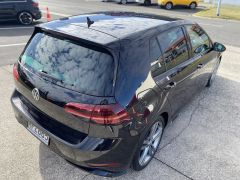 Photo of the vehicle Volkswagen Golf