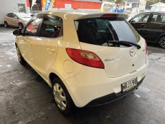 Photo of the vehicle Mazda Demio