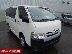 Photo of the vehicle Toyota HiAce