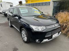 Photo of the vehicle Mitsubishi Outlander