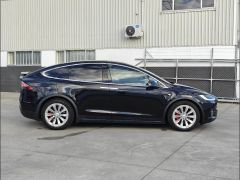 Photo of the vehicle Tesla Model X