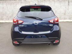 Photo of the vehicle Mazda Demio