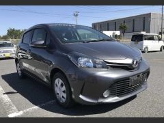 Photo of the vehicle Toyota Vitz