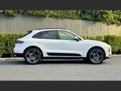 Photo of the vehicle Porsche Macan