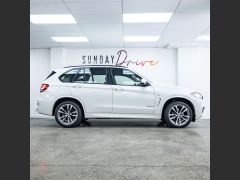 Photo of the vehicle BMW X5