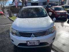 Photo of the vehicle Mitsubishi Outlander