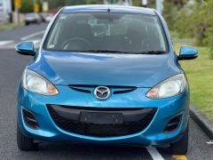 Photo of the vehicle Mazda Demio