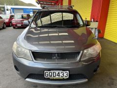 Photo of the vehicle Mitsubishi Outlander