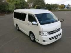 Photo of the vehicle Toyota HiAce