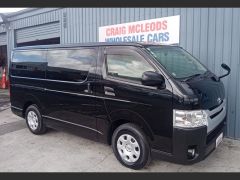 Photo of the vehicle Toyota HiAce