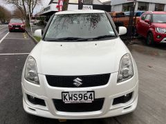 Photo of the vehicle Suzuki Swift