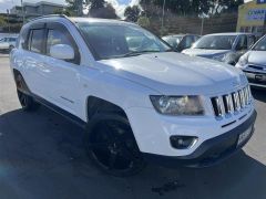 Photo of the vehicle Jeep Compass