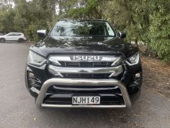 Photo of the vehicle Isuzu D-Max