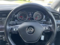 Photo of the vehicle Volkswagen Golf