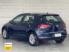 Photo of the vehicle Volkswagen Golf