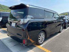 Photo of the vehicle Toyota Vellfire