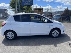 Photo of the vehicle Toyota Vitz