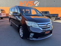 Photo of the vehicle Nissan Serena