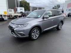 Photo of the vehicle Mitsubishi Outlander