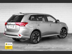 Photo of the vehicle Mitsubishi Outlander