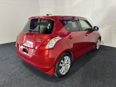 Photo of the vehicle Suzuki Swift