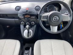 Photo of the vehicle Mazda Demio