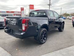 Photo of the vehicle Isuzu D-Max