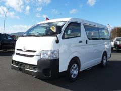 Photo of the vehicle Toyota HiAce