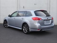 Photo of the vehicle Subaru Legacy