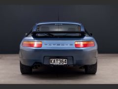 Photo of the vehicle Porsche 928